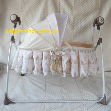 CARRELLO Dolce  (Каррелло Дольче) - электронная люлька-качеля рассчитана для ребенка с рождения и до 9 месяцев.